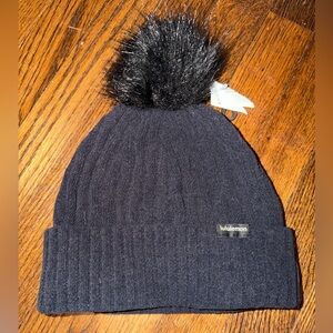 NWT LULULEMON POM POM BEANIE